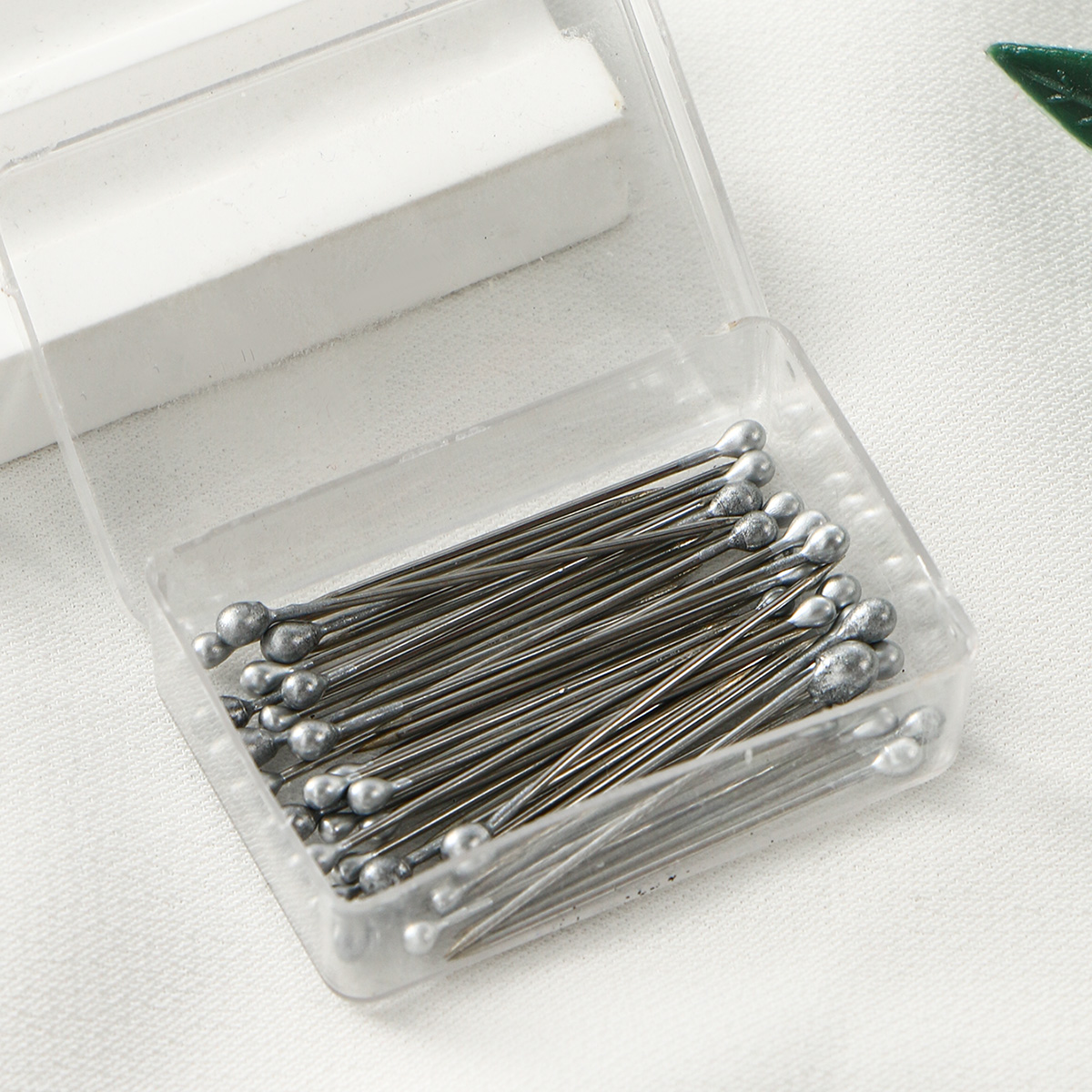 دبابيس تحديد المواقع الملونة ل - مراجعة Women Accessories Box وسعره